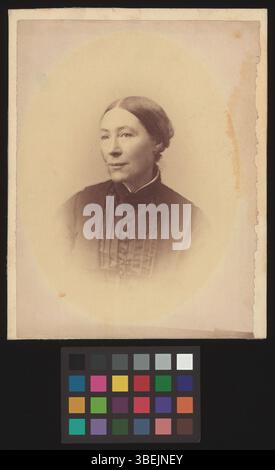 Porträt von Katharina Petronella Respinger-Bauer, aufgenommen zwischen 1870 und 1890. Dieses Schwarzweiß-Foto fängt das Motiv in einer ruhigen und komponierten Pose ein und veranschaulicht die Porträtfotografie des späten 19. Jahrhunderts. Stockfoto