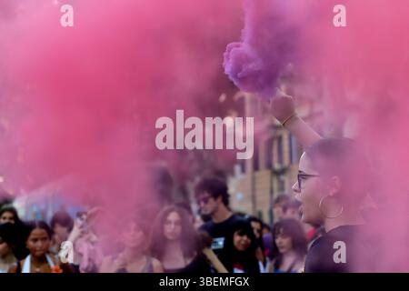 Roma, Italien. Mai 2025. Marcia rumorosa contro i femminicidi da San Giovanni a San Lorenzo organizzata da Studentesse Ed Associazioni Ñ Roma Ñ Italia Ñ Gioved“ 29 Maggio 2025 - Cronaca - (Foto di Cecilia Fabiano/ Credit: LaPresse/Alamy Live News Stockfoto