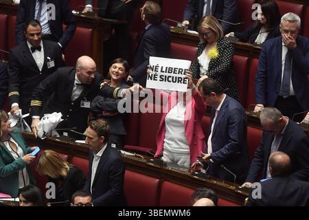 Rom, Italien. Mai 2025. Rom, Abgeordnetenkammer Abstimmungserklärungen und Schlussabstimmung über die Sicherheitsverordnung auf dem Foto der Protest der Opposition Credit: Independent Photo Agency/Alamy Live News Stockfoto