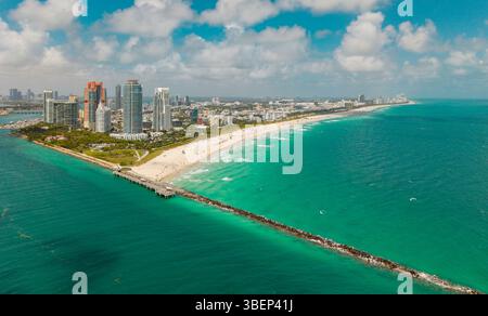 Miami Beach Cityscape. Miami Sommerblick aus der Vogelperspektive. Küste von Miami Beach. South Beach Miami aus der Vogelperspektive. Stockfoto