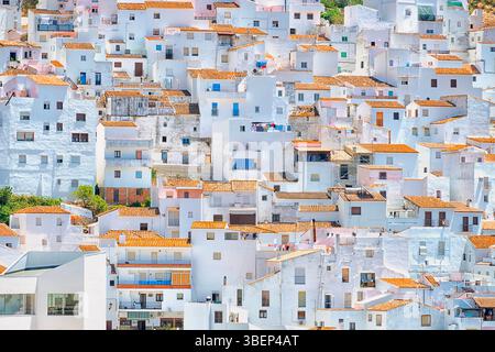 Weiße Häuser im Dorf Casares, Andalusien Stockfoto