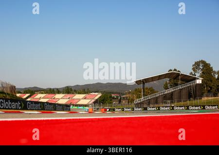 BARCELONA, SPANIEN - 29. Mai: Eine allgemeine Ansicht der Strecke während der Vorschauen vor dem Formel 1 Grand Prix von Spanien auf dem Circuit de Barcelona-Catalunya am 29. Mai 2025 in Barcelona, Spanien. (Foto: Qian Jun/Paddocker) Stockfoto
