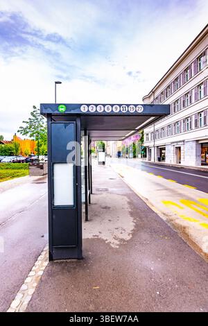 Bushaltestelle in Ljubljana, slowenischer Hauptstadt. Stockfoto