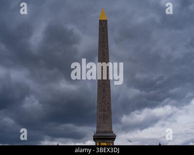 Paris, Frankreich. Mai 2025. Illustration des eher bewölkten Pariser Wetters. Paris, Frankreich am 26. Mai 2025. Foto: Mario Fourmy/ABACAPRESS.COM Credit: Abaca Press/Alamy Live News Stockfoto