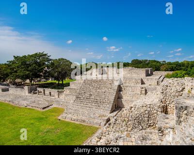 Große Akropolis, Edzna Archäologische Stätte, Campeche State, Mexiko Stockfoto