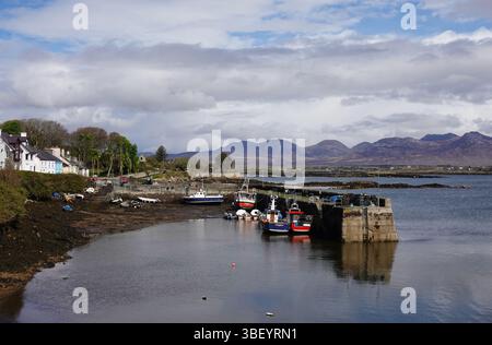 Roundstone Harbour, Roundstone, Connemara, Co Galway, Irland Stockfoto