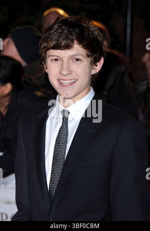 Tom Holland bei der Premiere von „The Impossible“ in London am 19. November 2012 Stockfoto
