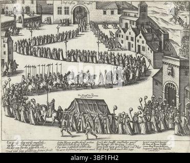 Köln, Hogenberg, Französisch, Serie 10: Niederländische und ausländische Ereignisse, 1587–1612, Krönung des Herzogs von Parma, 1592. Trauerprozession mit Sarg schwingt durch die Straßen Brüssels zum Palast. Direkt über der Ankunft des Sarges mit Parmas Leiche aus Atrecht, wo der Herzog gestorben war. Mit 12 Zeilen auf Deutsch und 4 Zeilen auf Französisch. Nicht nummeriert, drucken, Zeitungsdruckpapier, Albumsheet, Ausdrucke, Frederik Müller Geschichtsplatten, Höhe 210 mm, Breite 280 mm, Niederländisch, Deutsch, 1540 - 1590, Druckerei, 1592 - 1594, viertes Viertel 16. Jahrhundert, Papier, Ätzen, Ätzen Stockfoto