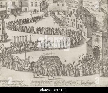 Köln, Hogenberg, Französisch, Serie 10: Niederländische und ausländische Ereignisse, 1587–1612, Krönung des Herzogs von Parma, 1592. Trauerprozession mit Sarg schwingt durch die Straßen Brüssels zum Palast. Direkt über der Ankunft des Sarges mit Parmas Leiche aus Atrecht, wo der Herzog gestorben war. Mit 12 Zeilen auf Deutsch und 4 Zeilen auf Französisch. 291. Der Druck ist Teil eines Albums., Druck, Verleih der Geschichte, Albummagazin, Abzüge, Frederik Müller historische Aufzeichnungen, Höhe 217 mm, Breite 270 mm, Niederländisch, Deutsch, 1540 - 1590, Druckmaschine, 1592 - 1594, Papier, Ätzen, Ätzen Stockfoto