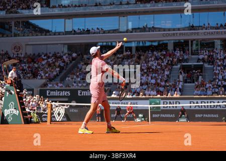 Paris, Frankreich. 30. Mai 2025. PARIS, FRANKREICH - MAI 30: Quentin Halys von Frankreich bei den French Open in Roland Garros am 30. Mai 2025 in Paris. (Foto von Marleen Fouchier/Orange Pictures) Credit: Orange Pics BV/Alamy Live News Stockfoto
