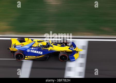 11 DI GRASSI Lucas (BH), Lola Yamaha ABT Formula E Team, Lola-Yamaha T001, Action, während des Shanghai ePrix, 10. Und 11. Runde der ABB FIA Formel E Weltmeisterschaft 2024-25, auf dem Shanghai International Circuit vom 31. Mai bis 1. Juni 2025 in Shanghai, China Stockfoto