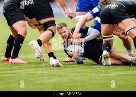 LONDON, VEREINIGTES KÖNIGREICH - Mai 31: Elliot Daly of Saracens (Mitte) wird am Samstag, den 31. Mai 2025 im StoneX Stadion bei den Spielen Saracens vs Bath Rugby - Gallagher Premiership Rugby R18 im StoneX Stadion in LONDON, ENGLAND, VEREINIGTES KÖNIGREICH. Quelle: Taka G Wu/Alamy Live News Stockfoto