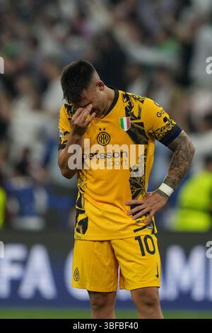 München, Deutschland. 31. Mai 2025. Lautaro Martinez von Inter Mailand reagiert beim Endspiel der UEFA Champions League zwischen Paris Saint-Germain und Inter Mailand am 31. Mai 2025 in München. Quelle: Peng Ziyang/Xinhua/Alamy Live News Stockfoto