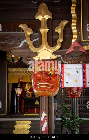 Traditioneller schintoistischer Stil am Kushida-Schrein in Fukuoka, Japan Stockfoto