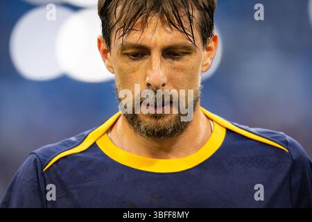 München, Deutschland. 31. Mai 2025. Francesco Acerbi vom FC Internazionale Milano reagiert während des Endspiels der UEFA Champions League 2025 zwischen Paris Saint-Germain und dem FC Internazionale de Milano in der Allianz Arena Credit: Iñaki Esnaola/Alamy Live News Stockfoto