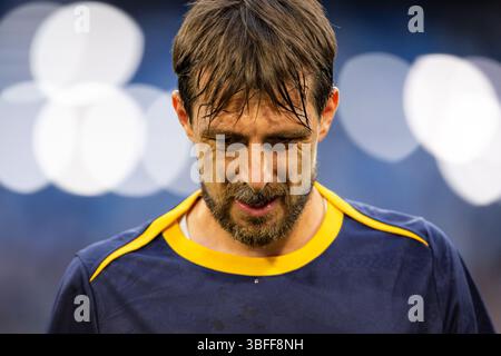 München, Deutschland. 31. Mai 2025. Francesco Acerbi vom FC Internazionale Milano reagiert während des Endspiels der UEFA Champions League 2025 zwischen Paris Saint-Germain und dem FC Internazionale de Milano in der Allianz Arena Credit: Iñaki Esnaola/Alamy Live News Stockfoto