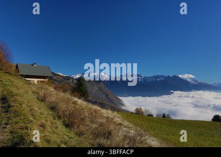 France Savoie Maurienne Jarrier : mer de nuages Stockfoto