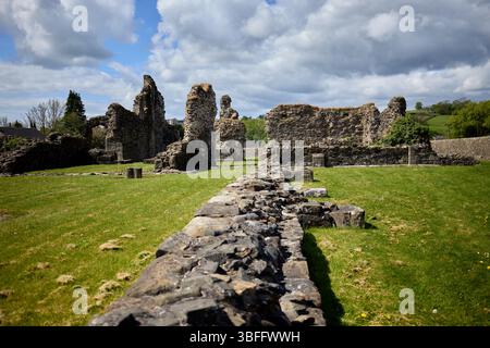 1149 errichtete das denkmalgeschützte und geplante Ancient Monument Sawley Abbey der Zisterziensermönche im Dorf Sawley, Lancashire Stockfoto