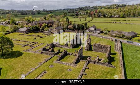 1149 errichtete das denkmalgeschützte und geplante Ancient Monument Sawley Abbey der Zisterziensermönche im Dorf Sawley, Lancashire Stockfoto