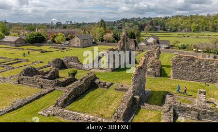 1149 errichtete das denkmalgeschützte und geplante Ancient Monument Sawley Abbey der Zisterziensermönche im Dorf Sawley, Lancashire Stockfoto