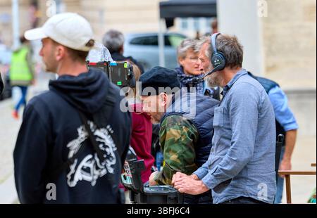 Wien, Österreich. Mai 2025. Dreharbeiten zur zweiten Staffel der Netflix-Serie „Crooks“ in der Minoritenkirche in Wien, Österreich, am 26. Mai 2025. Marvin KREN - 20250526 PD19649 Quelle: APA-PictureDesk/Alamy Live News Stockfoto