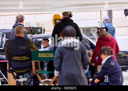 Wien, Österreich. Mai 2025. Dreharbeiten zur zweiten Staffel der Netflix-Serie „Crooks“ in der Minoritenkirche in Wien, Österreich, am 26. Mai 2025. Lukas WATZL - 20250526 PD19633 Credit: APA-PictureDesk/Alamy Live News Stockfoto