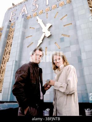 CYBILL SHEPHERD und BRUCE WILLIS bei MONDLICHT (1985). Kredit: ABC / Album Stockfoto