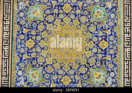 Moyen-Orient, Iran, Kerman, Mosquée du Vendredi (Jameh-Moschee), Gros Plan sur des carreaux de céramiques / Keramikfliesen, Freitagsmoschee in Kerman, Iran. Stockfoto