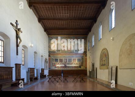 Blick auf das Refektorium des ehemaligen Benediktinerklosters Sant'Apollonia in Florenz, Italien, mit Andrea del Castagnos Fresko „das letzte Abendmahl“ Stockfoto
