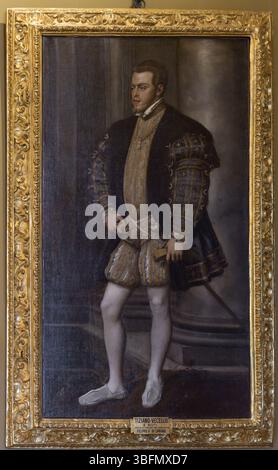 Tizian, Porträt von Philipp II. Von Spanien in Gewand des 16. Jahrhunderts mit Schwert und Säule, in voller Länge, Palazzo Pitti, Florenz, Italien. Stockfoto