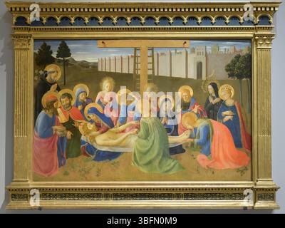 FRA Angelico, Lamentation over the Dead Christ, Tempera auf der Tafel, zeigt Trauer um Christi Leichnam unter dem Kreuz, Museo di San Marco, Flor Stockfoto