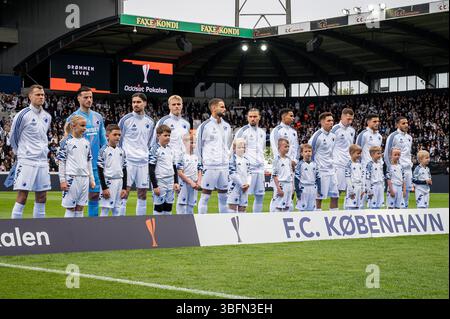 Herning, Dänemark. Mai 2025. Die Spieler des FC Kopenhagen stehen für das Oddset Cup Finale zwischen dem FC Kopenhagen und Silkeborg IF in der MCH Arena in Herning an. Stockfoto