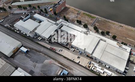 Luftaufnahme der Roath Lock Studios, BBC Wales Drama Studios in Cardiff Bay, Heimat der TV-Programme Doctor Who, Casualty und Pobol y Cwm Stockfoto