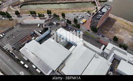 Luftaufnahme der Roath Lock Studios, BBC Wales Drama Studios in Cardiff Bay, Heimat der TV-Programme Doctor Who, Casualty und Pobol y Cwm Stockfoto