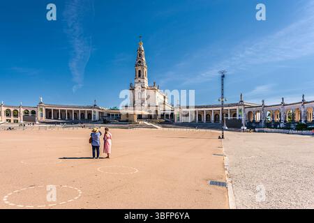 Fatima, Portugal 11. Mai 2022: Fatima ist eine der wichtigsten religiösen Wallfahrtsorte der Welt! Pilger reisen das ganze Jahr über hierher. Stockfoto
