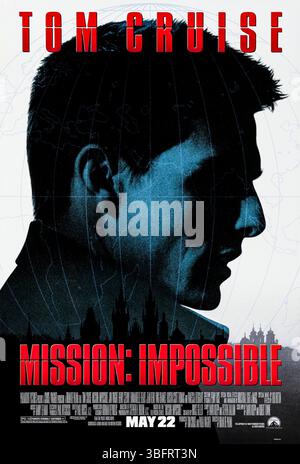 Mission: Impossible (1996) von Brian de Palma mit Tom Cruise, Jon Voight und Emmanuelle Béart. Ein amerikanischer Agent muss unter falschem Verdacht der Untreue den wahren Spion ohne Hilfe seiner Organisation entdecken und entlarven. Foto eines Original-Posters aus dem Jahr 1996 (USA), das NUR FÜR REDAKTIONELLE ZWECKE VERWENDET WIRD. Quelle: BFA / Paramount Picture Stockfoto