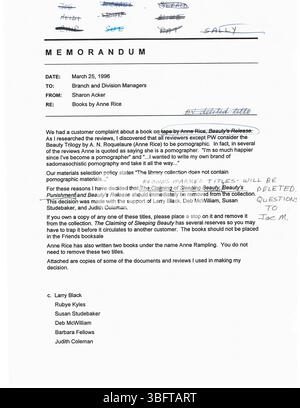 Diese Sammlung von Pressemitteilungen vom März 1996 enthält Ankündigungen der Columbus Metropolitan Library (CML) über verschiedene Veranstaltungen, Programmeinführungen, Schließungen, Eröffnungen, Akquisitionen, und Jubiläen. Diese Pressemitteilungen wurden an lokale Columbus-Medien verteilt, darunter Zeitungen, Radio- und Fernsehsender. Stockfoto