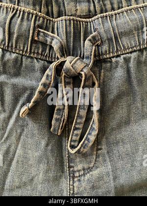 Kurze Denim-Hose, Nahaufnahme. Stockfoto