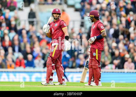 LONDON, VEREINIGTES KÖNIGREICH. Juni 03: Brandon King of West Indies (links) während England V West Indies 3rd Metro Bank ODI am Kia Oval Cricket Ground am Dienstag, den 03. Juni 2025 in LONDON, GROSSBRITANNIEN. Quelle: Taka Wu/Alamy Live News Stockfoto
