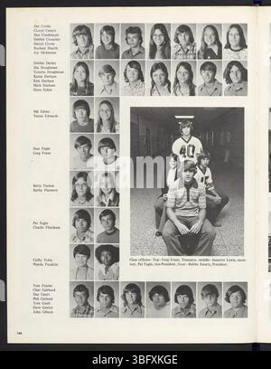 Seite 150 des Jahrbuchs „The Image“ der Edgewood High School 1975 enthält eine weitere Sammlung von Schülerporträts, Clubaktivitäten und wichtigen Momenten aus dem akademischen Jahr, die den Geist der Schule verkörpern. Stockfoto