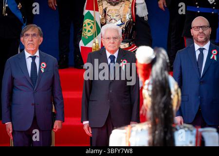 Rom, Italien. Juni 2025. Der Präsident des Senats Ignazio La Russa, der Präsident der Italienischen Republik Sergio Mattarella und der Präsident der Abgeordnetenkammer Lorenzo Fontana nehmen an der jährlichen Militärparade anlässlich des Tages der Italienischen Republik Teil. (Credit Image: © Stefano Costantino/SOPA Images via ZUMA Press Wire) NUR REDAKTIONELLE VERWENDUNG! Nicht für kommerzielle ZWECKE! Stockfoto