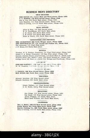 Seite 125 des 1911 Rushville City- und Telefonverzeichnisses, einschließlich einer großen Auswahl an Auflistungen für Unternehmen, Kirchen und andere lokale Institutionen. Sie bietet auch Einblicke in die Entwicklung des lokalen öffentlichen Schulsystems. Stockfoto
