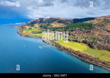 Castle Stalker ein Turmhaus aus dem 15. Jahrhundert auf einer Gezeiteninsel auf Loch Laich, Portnacroish, Großbritannien, Schottland, Großbritannien, Highlands, Britisch Stockfoto