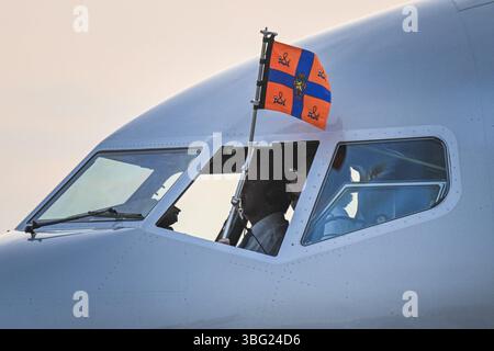 Praag, Niederlande, 2025 2011-06-03 21:00:02 PRAG, 03-06-2025, Flughafen Václav Havel PragueKönig Willem Alexander und Königin Máxima besuchen die Tschechische Republik auf Einladung von Präsident Petr Pavel. FOTO: NLBeeld/Patrick van EmstIn dem Foto: Ankunft des Königspaares am Flughafen Václav Havel Prag Credit: NL Beeld / Patrick van EMST Stockfoto