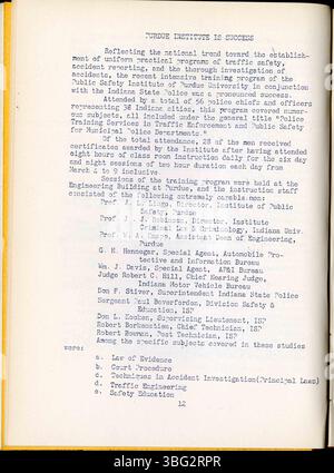 Diese Ausgabe des Indiana Law Enforcement Digest vom März 1940 enthält detaillierte Informationen über die Indiana State Police, ihre Büros, Statistiken und eine Liste der gesuchten Personen. Sie bietet einen Überblick über die Strafverfolgungsmaßnahmen und den Status gesuchter Personen. Stockfoto