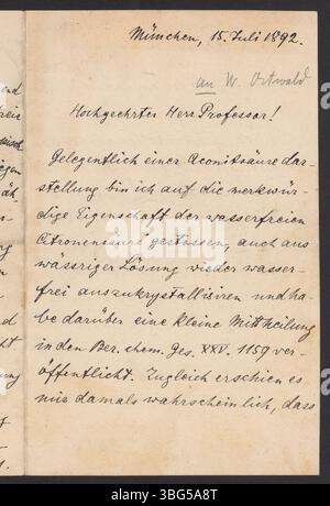 Eduard Buchner schreibt am 15. Juli 1892 an Wilhelm Ostwald über seine Entdeckung der Eigenschaften der wasserfreien Zitronensäure und fordert die Messung ihrer Elektrolytleitfähigkeit am Ostwalder Institut in Leipzig. Stockfoto
