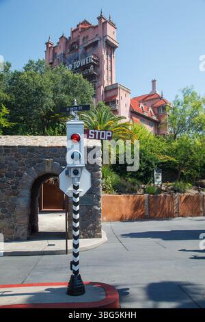 Die Twilight Zone Tower of Terror Ride im Disney Hollywood Studios Vergnügungspark, Disney World, Kissimmee, Florida, Stockfoto