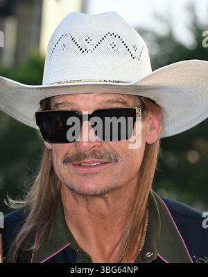 Nashville, USA. Juni 2025. Kid Rock kommt am 30. Juni 2025 zur Eröffnung der Detroit Cowboy in Nashville, TN © Tammie Arroyo/AFF-USA.com Credit: AFF/Alamy Live News Stockfoto