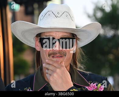 Nashville, USA. Juni 2025. Kid Rock kommt am 30. Juni 2025 zur Eröffnung der Detroit Cowboy in Nashville, TN © Tammie Arroyo/AFF-USA.com Credit: AFF/Alamy Live News Stockfoto