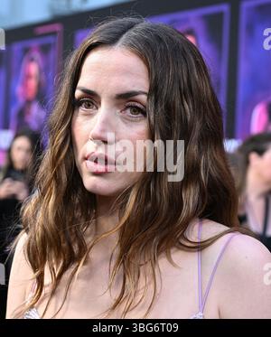 Hollywood, USA. Juni 2025. ANA de Armas kam am 3. Juni 2025 zu Lionsgates Uraufführung von „Ballerina“ im TCL Chinese Theatre in Hollywood, Kalifornien © Starbuck/ Credit: AFF/Alamy Live News Stockfoto
